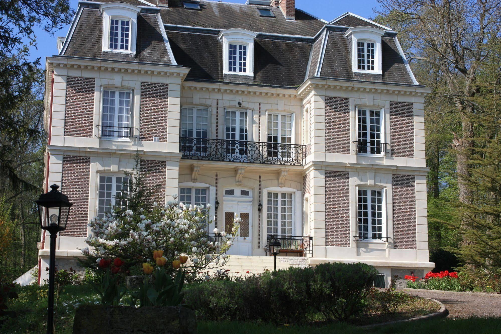 Château d'Avesnes - Le Castelet Exterior foto